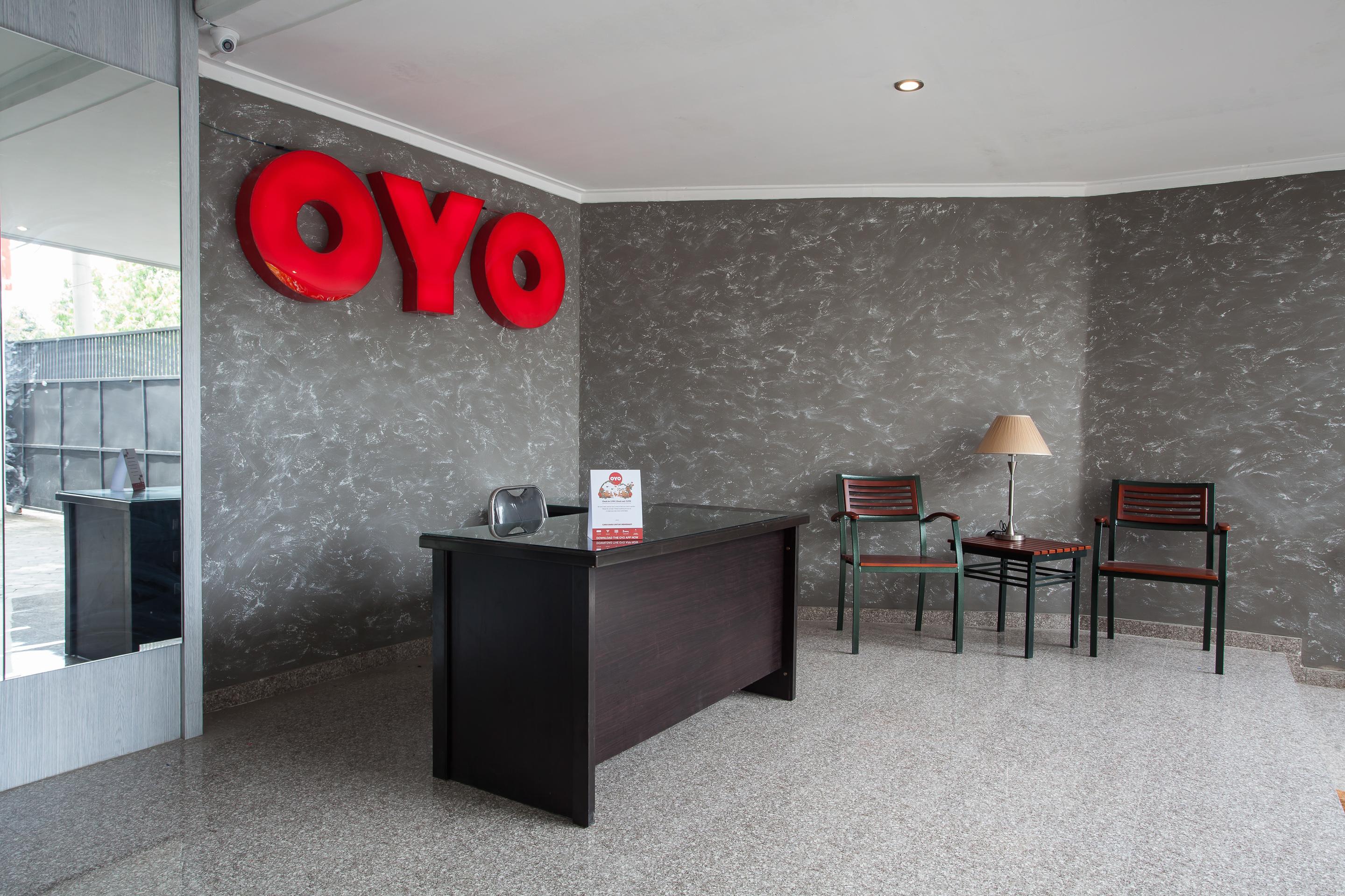 Super Oyo Capital O 134 Lg Residence Сурабая Екстер'єр фото
