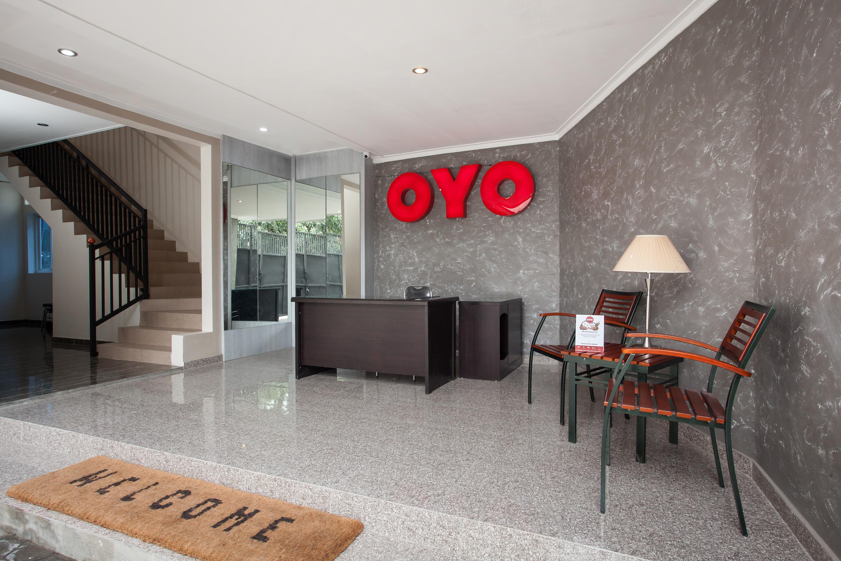 Super Oyo Capital O 134 Lg Residence Сурабая Екстер'єр фото