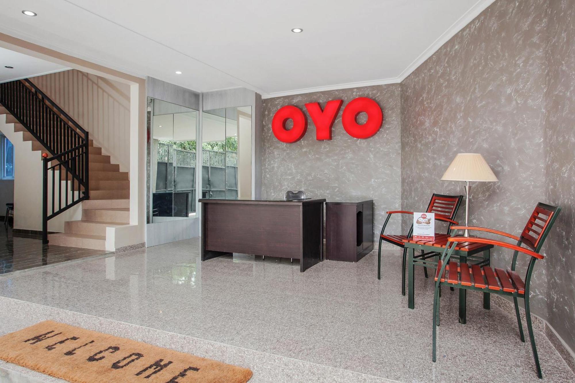 Super Oyo Capital O 134 Lg Residence Сурабая Екстер'єр фото